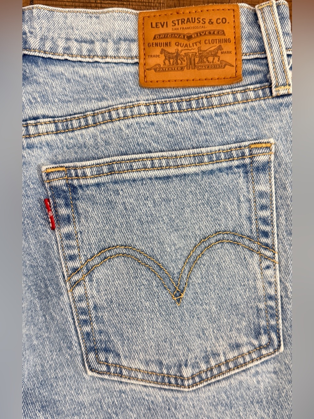 Levi's Premium Women's Light Wash High Rise Tapered Wedgie Jeans Button Fly